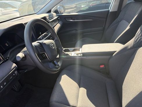 Used 2026 Toyota Camry LE FWD image 2