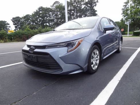 Used 2024 Toyota Corolla LE FWD image 1