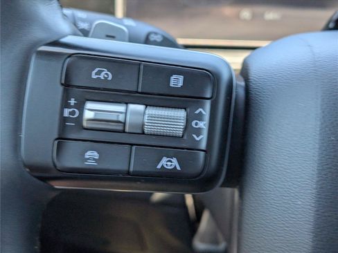 Used 2025 Hyundai Santa Fe Limited FWD image 24