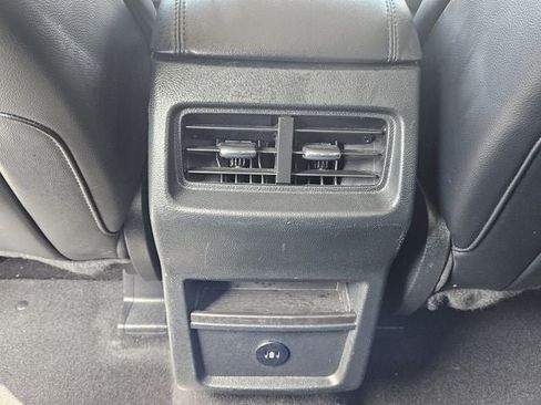 Used 2024 Ford Edge SEL AWD/4WD image 13