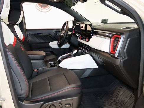 Used 2024 GMC Canyon AT4X w/ AT4X AEV Edition AWD/4WD image 68