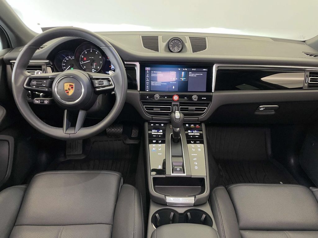Certified 2026 Porsche Macan AWD/4WD image 26