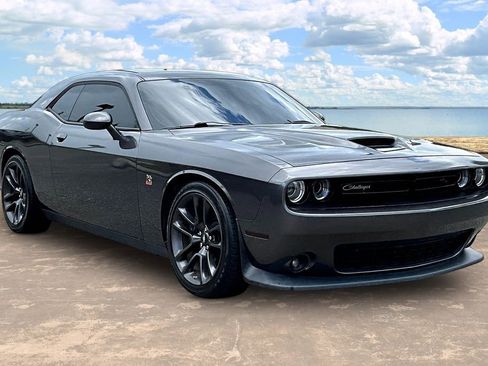 Used 2021 Dodge Challenger R/T Scat Pack RWD image 3