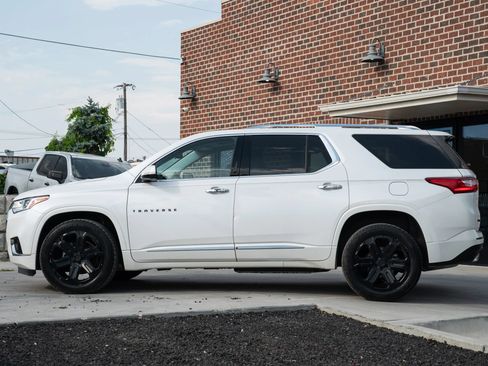 Used 2020 Chevrolet Traverse High Country AWD/4WD image 3