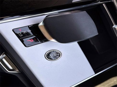 New 2025 Land Rover Range Rover SE image 23