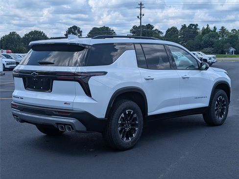 New 2026 Chevrolet Traverse Z71 w/ Enhanced Driving Package AWD/4WD image 5