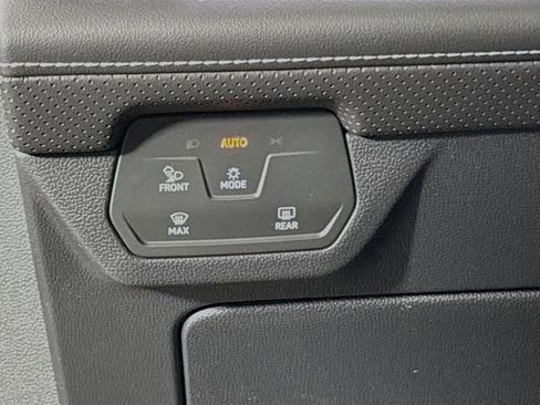 New 2026 Volkswagen Atlas Cross Sport SEL image 10