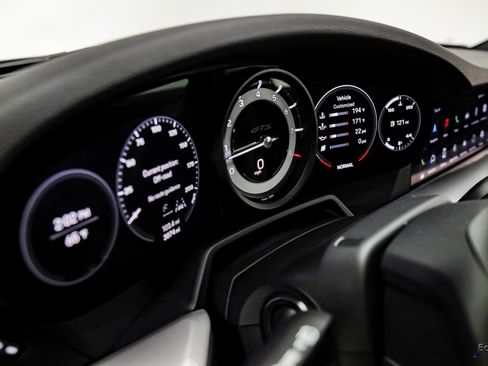 Used 2024 Porsche 911 Carrera GTS image 37
