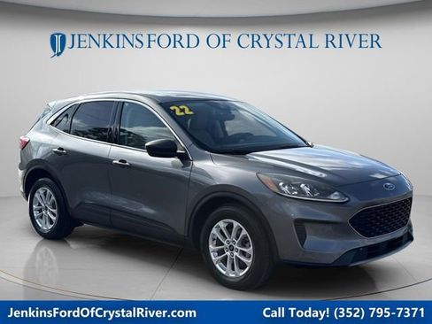 Used 2022 Ford Escape SE FWD image 1