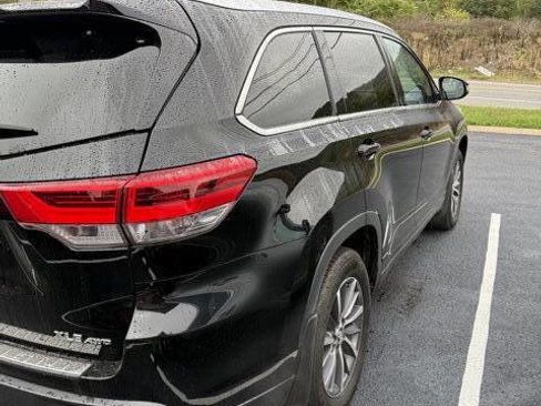 Used 2019 Toyota Highlander XLE image 5