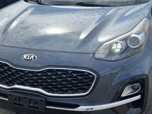 Used 2021 Kia Sportage EX image 11