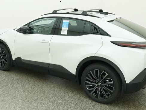 New 2026 Toyota C-HR AWD/4WD image 4