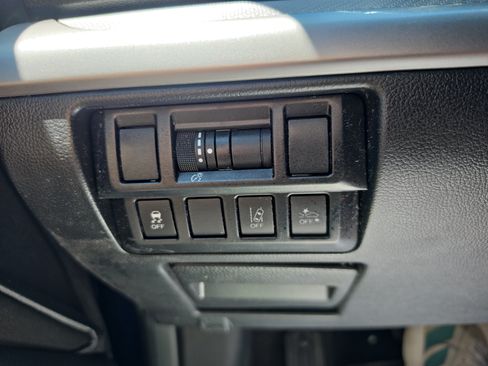 Used 2019 Subaru Outback 2.5i AWD/4WD image 17