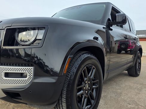 Used 2024 Land Rover Defender 110 S image 28