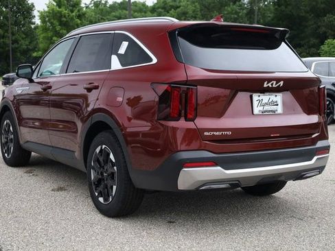 New 2025 Kia Sorento S w/ Panoramic Sunroof Package image 7