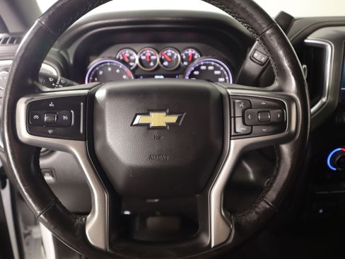 Used 2022 Chevrolet Silverado 2500 LT w/ Convenience Package image 3