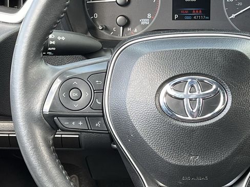 Used 2024 Toyota Corolla SE FWD image 12
