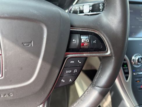 Used 2020 Lincoln Nautilus FWD w/ Equipment Group 101A image 16