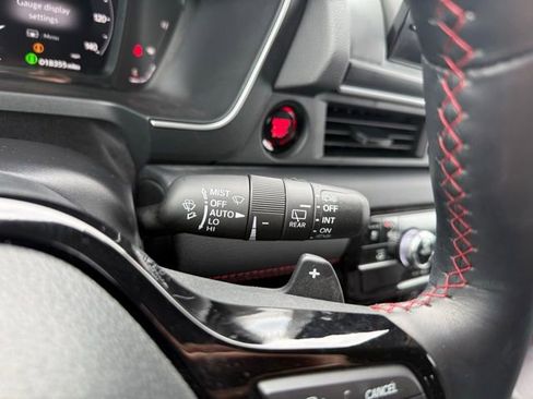 Used 2025 Honda Pilot Black Edition image 28