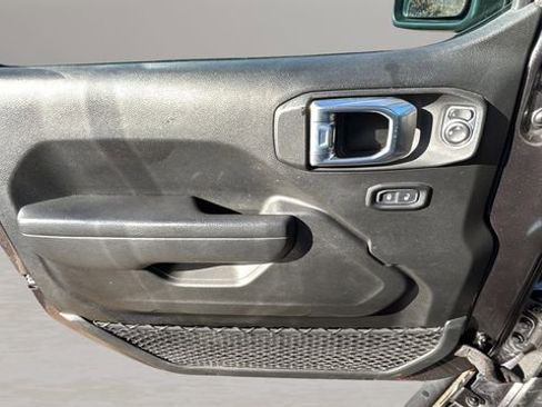 Used 2022 Jeep Gladiator Sport image 17