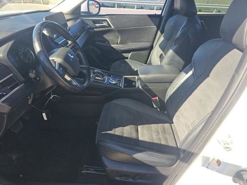 Used 2023 Mitsubishi Outlander SE image 11