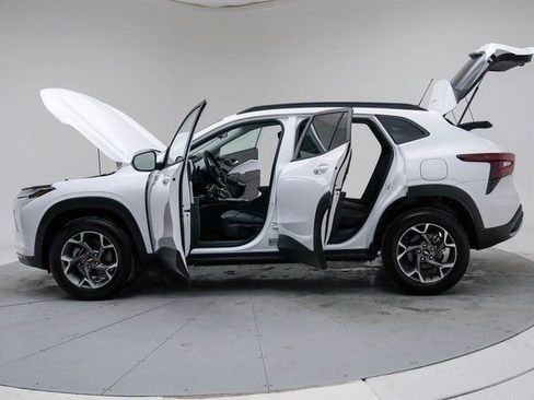 New 2026 Chevrolet Trax LT w/ Driver Confidence Package image 19