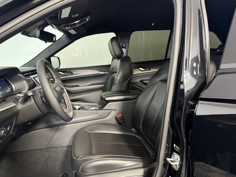 Certified 2024 Jeep Grand Cherokee Limited RWD image 23