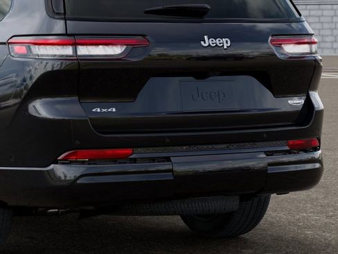New 2026 Jeep Grand Cherokee L Summit image 21