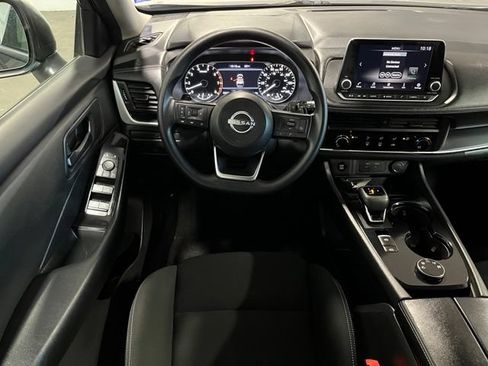 Used 2024 Nissan Rogue S AWD/4WD image 18