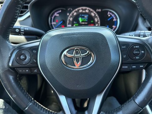 Used 2022 Toyota RAV4 XSE AWD/4WD image 26