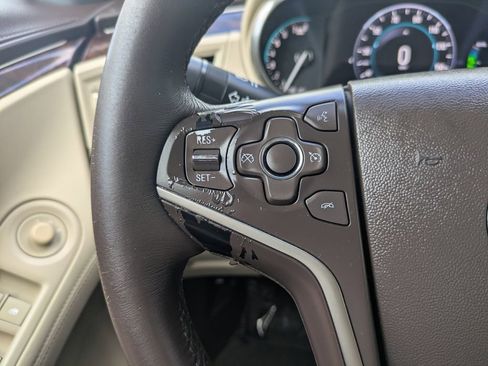 Used 2014 Buick LaCrosse image 22