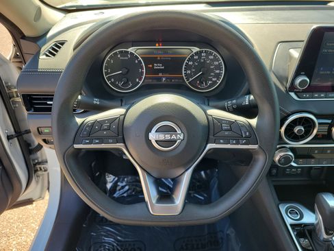 Certified 2024 Nissan Sentra SV image 24