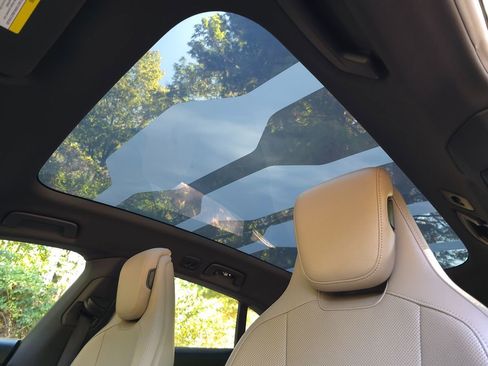 Used 2023 Porsche Taycan 4 Cross Turismo w/ Premium Package image 62