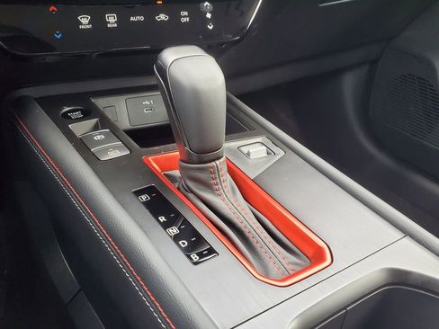 New 2026 Nissan Kicks SR FWD image 19