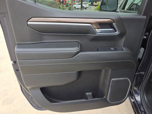 Used 2024 Chevrolet Silverado 1500 LT image 15