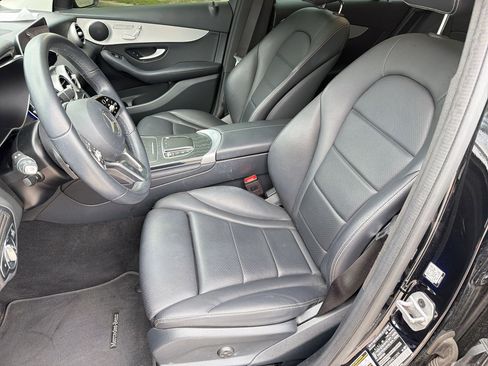 Used 2022 Mercedes-Benz GLC 300 4MATIC image 5