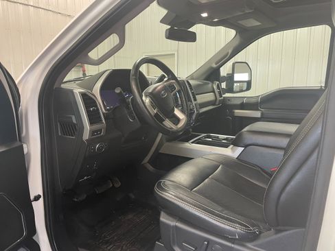 Used 2020 Ford F250 Lariat w/ Lariat Ultimate Package AWD/4WD image 11
