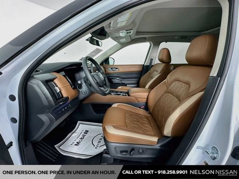 Certified 2026 Nissan Pathfinder Platinum w/ Cargo Package AWD/4WD image 21