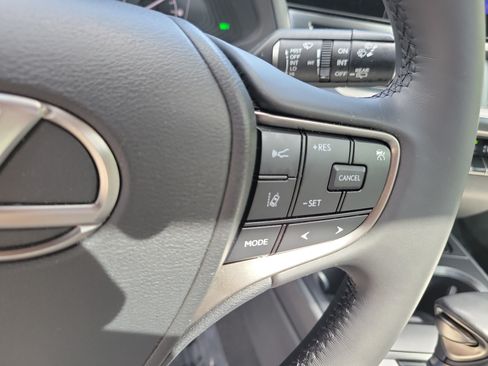 Certified 2024 Lexus UX 250h FWD image 26