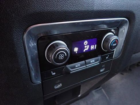 Used 2023 Chevrolet Tahoe Z71 w/ Luxury Package image 12