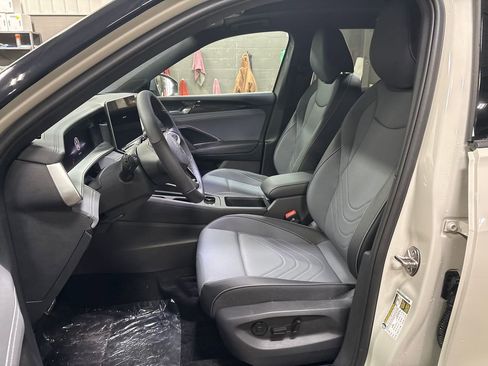 New 2026 Volkswagen Tiguan SE R-Line AWD/4WD image 9