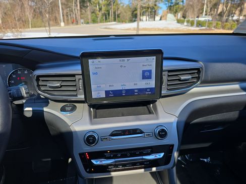 Used 2022 Ford Explorer XLT w/ Equipment Group 202A image 22