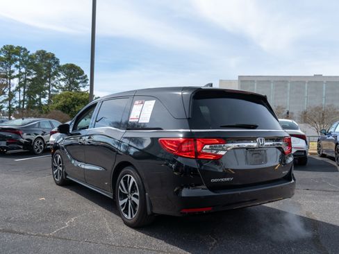Used 2018 Honda Odyssey Elite image 6