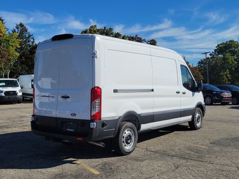 New 2026 Ford Transit 250 148 Medium Roof image 4