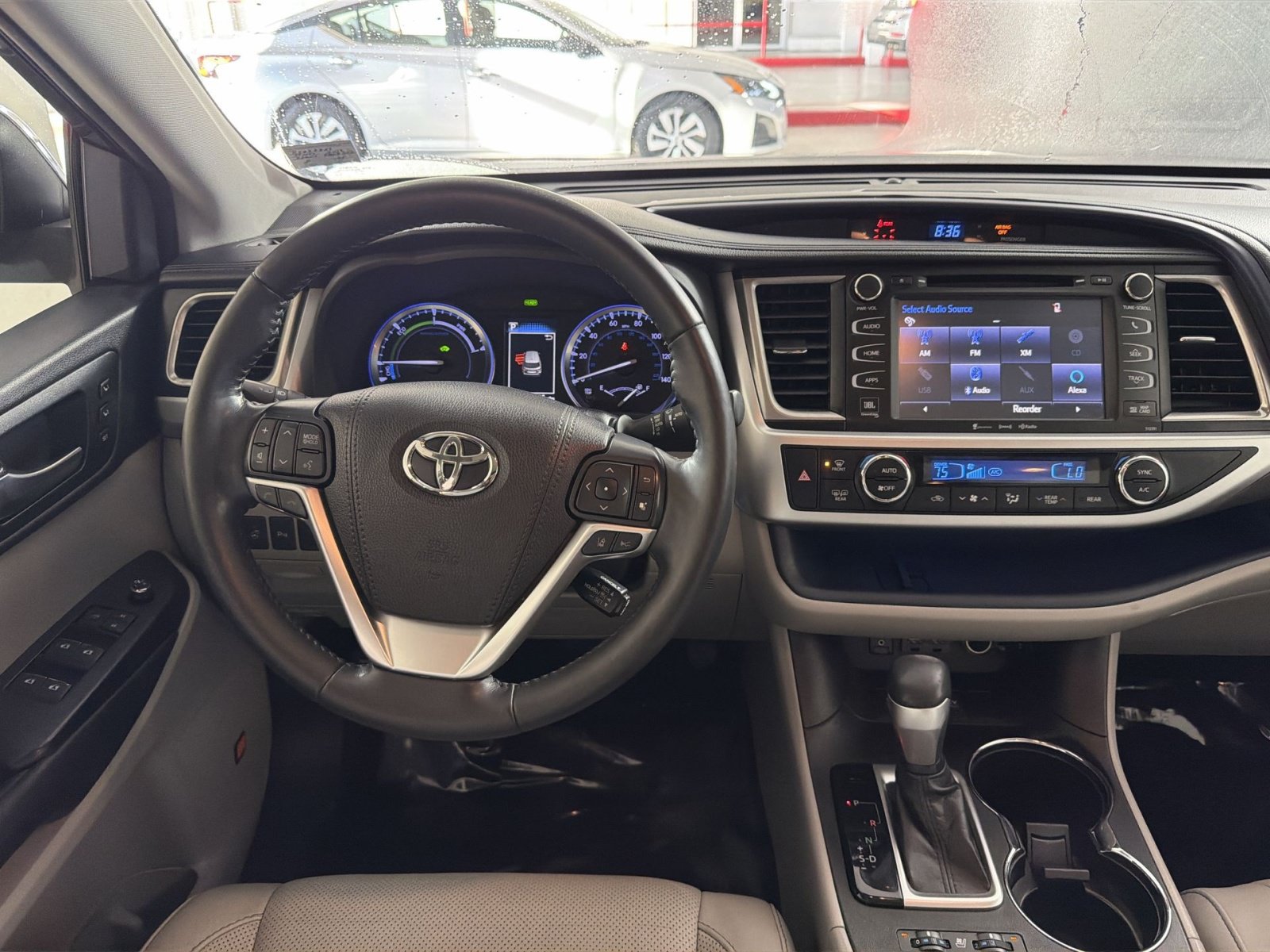 Used 2019 Toyota Highlander Limited Platinum AWD/4WD image 16