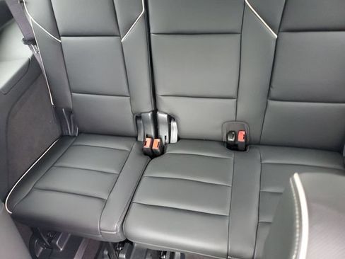 Used 2023 Cadillac Escalade Premium Luxury AWD/4WD image 29