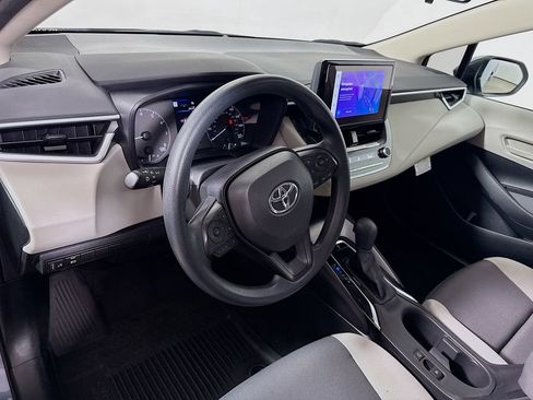 Used 2024 Toyota Corolla LE image 6