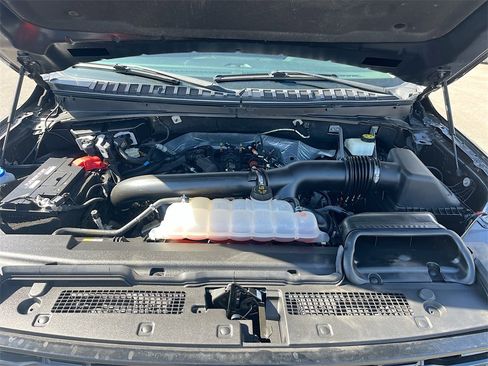 Used 2022 Ford Expedition Max XLT image 32