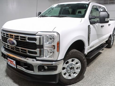 Used 2024 Ford F250 XLT w/ FX4 Off-Road Package image 33