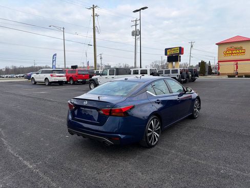 Used 2021 Nissan Altima 2.5 SR image 3